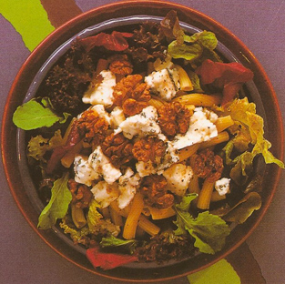 Salada de Massa com Roquefort e Nozes
